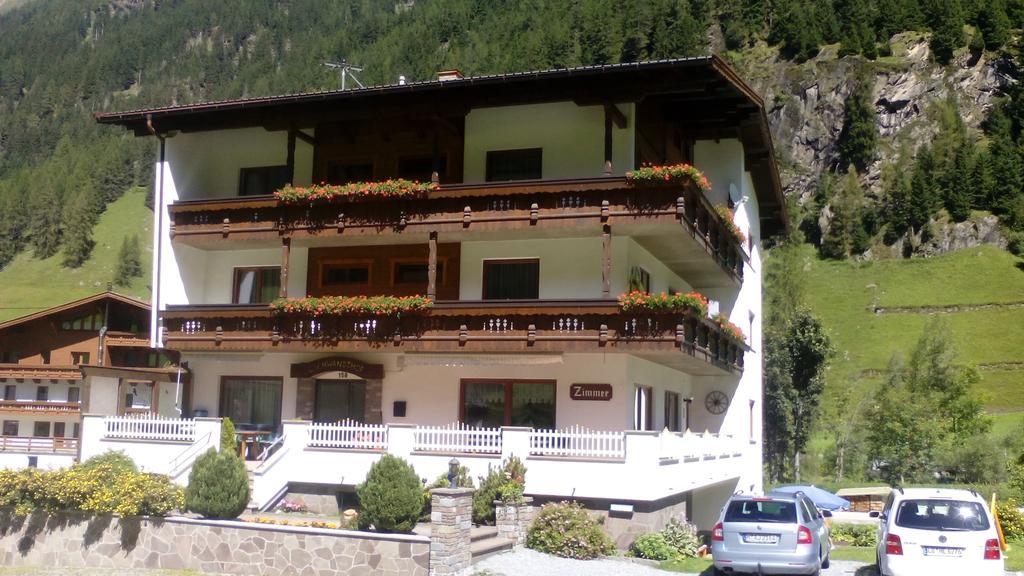 Hotel Gschwandthof St. Leonhard im Pitztal Exterior foto