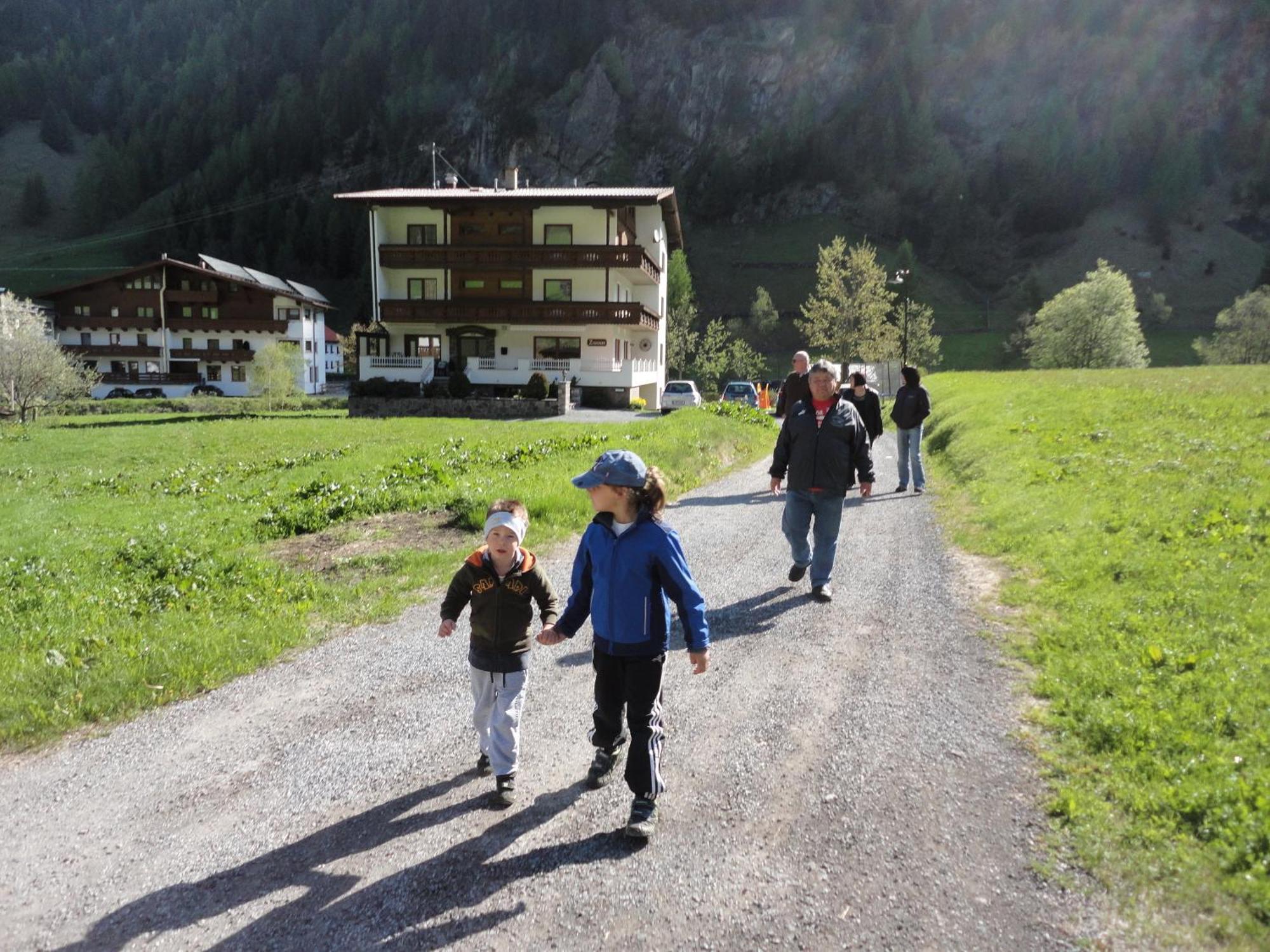 Hotel Gschwandthof St. Leonhard im Pitztal Exterior foto