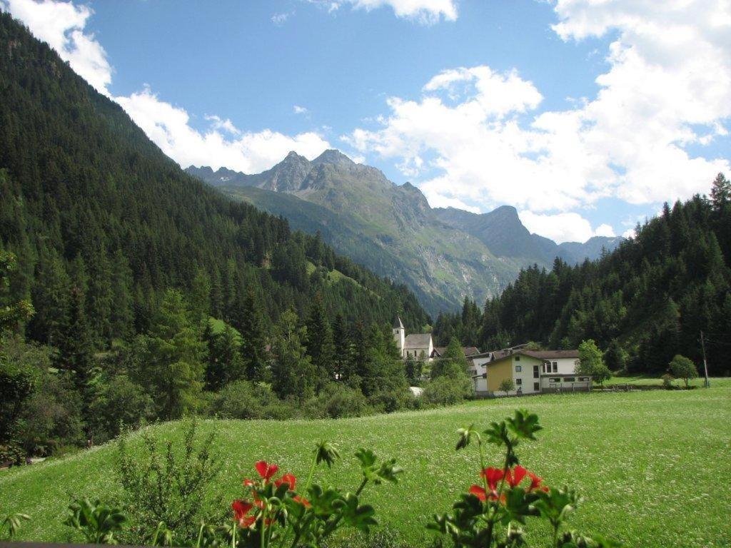 Hotel Gschwandthof St. Leonhard im Pitztal Exterior foto