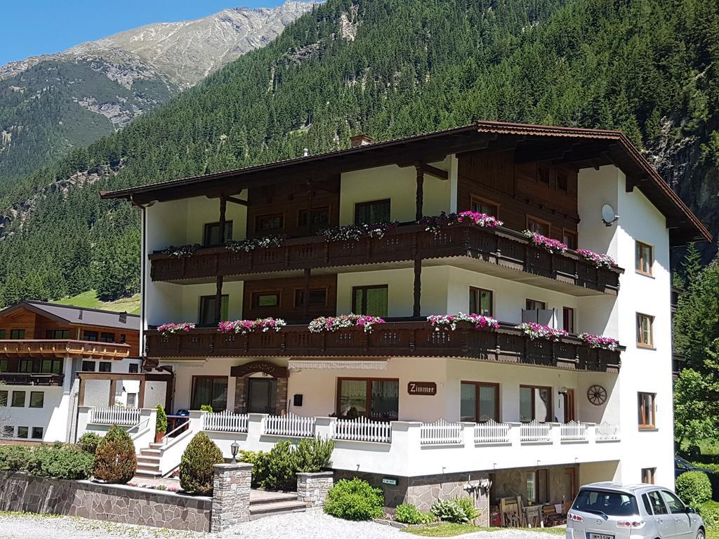 Hotel Gschwandthof St. Leonhard im Pitztal Exterior foto