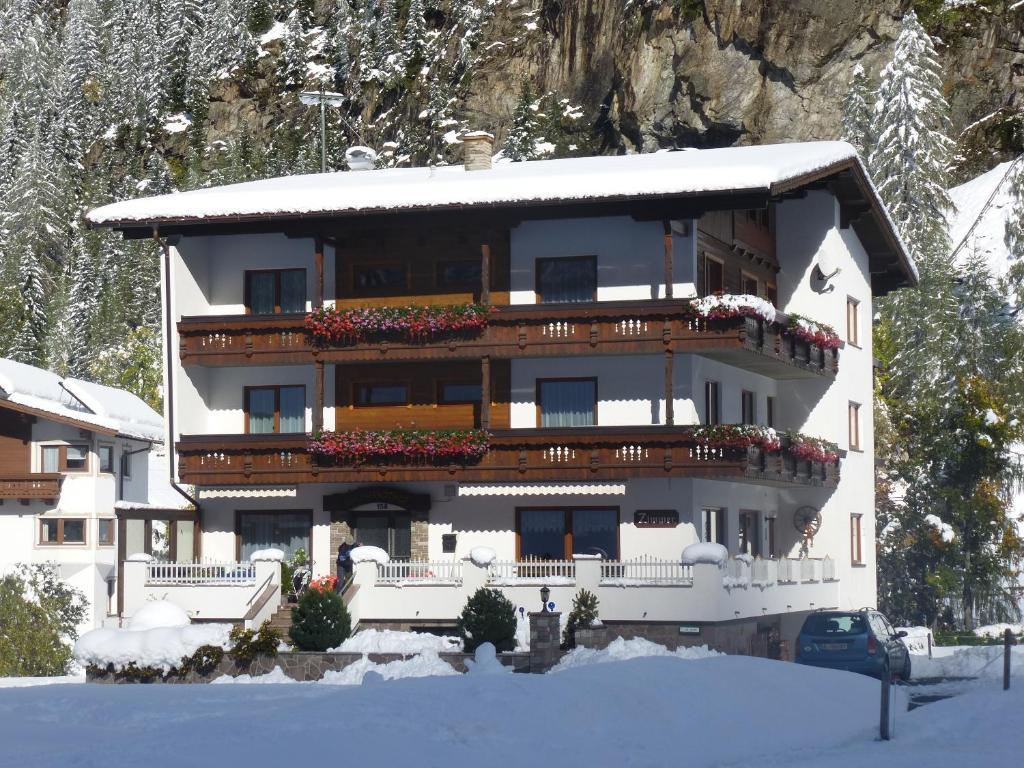 Hotel Gschwandthof St. Leonhard im Pitztal Exterior foto